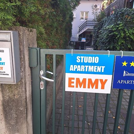New Studio Apartment Emmy With Free Street Parking Zagabria Esterno foto
