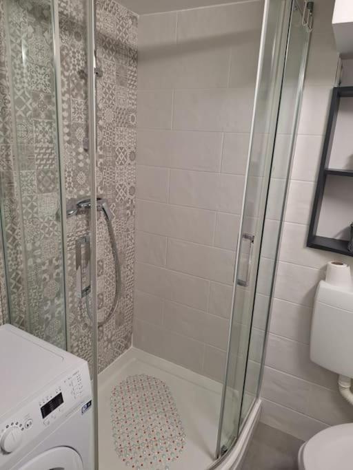 New Studio Apartment Emmy With Free Street Parking Zagabria Esterno foto