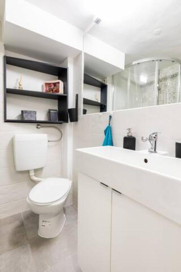 New Studio Apartment Emmy With Free Street Parking Zagabria Esterno foto