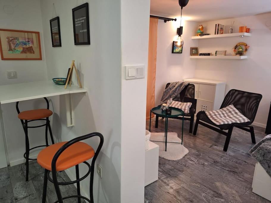 New Studio Apartment Emmy With Free Street Parking Zagabria Esterno foto