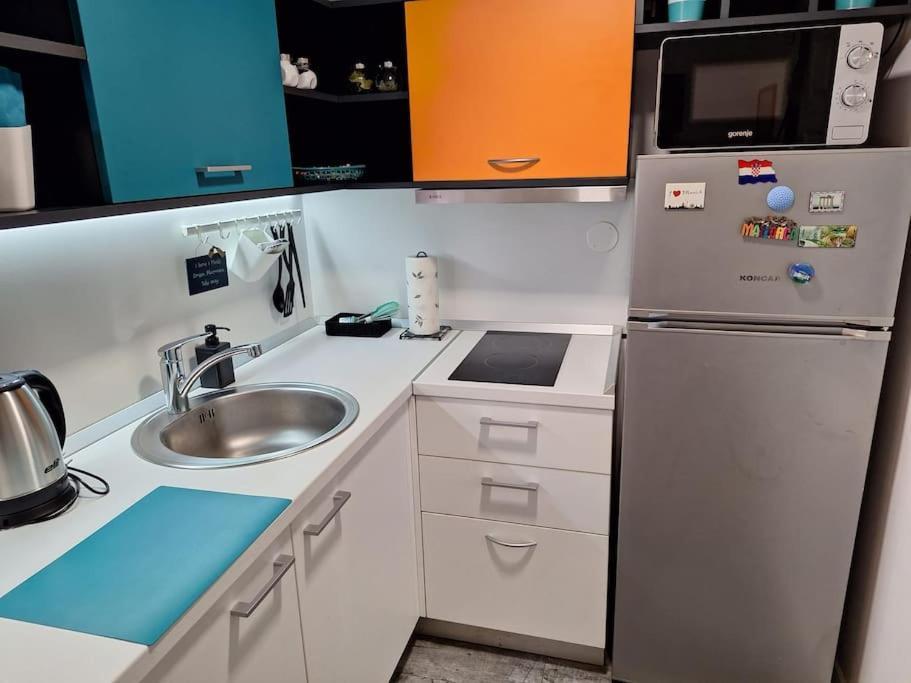 New Studio Apartment Emmy With Free Street Parking Zagabria Esterno foto