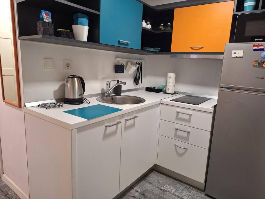 New Studio Apartment Emmy With Free Street Parking Zagabria Esterno foto